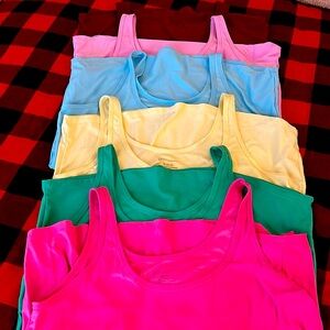 Lot of 6 No Boundaries Tank Tops